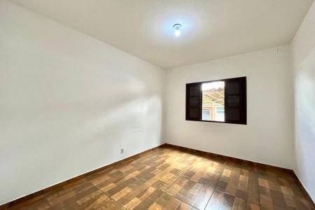 Quarto de casa para alugar com 2 quartos, 90m² em Jardim Itacolomi, São Paulo
