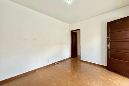 Sala de casa para alugar com 2 quartos, 90m² em Jardim Itacolomi, São Paulo