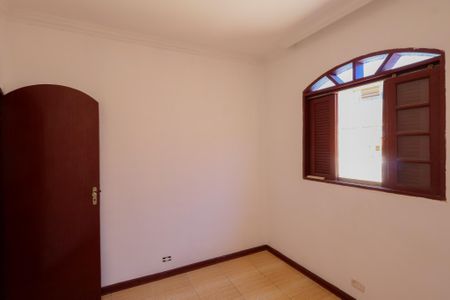 Casa para alugar com 80m², 3 quartos e 2 vagasQuarto 2
