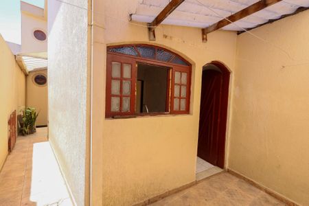 Casa para alugar com 80m², 3 quartos e 2 vagasQuintal