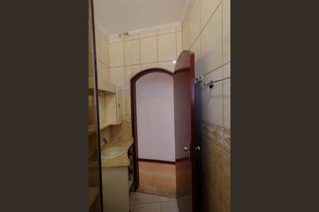 Casa para alugar com 80m², 3 quartos e 2 vagasBanheiro Social