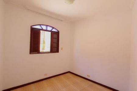 Casa para alugar com 80m², 3 quartos e 2 vagasQuarto 2