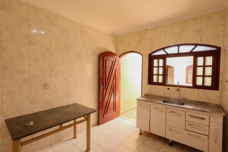 Casa para alugar com 80m², 3 quartos e 2 vagasCozinha 