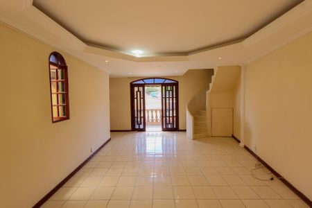 Casa para alugar com 80m², 3 quartos e 2 vagasSala 