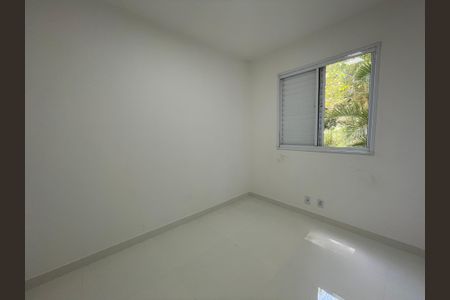 Quarto 2 de apartamento para alugar com 2 quartos, 52m² em Lajeado, Cotia