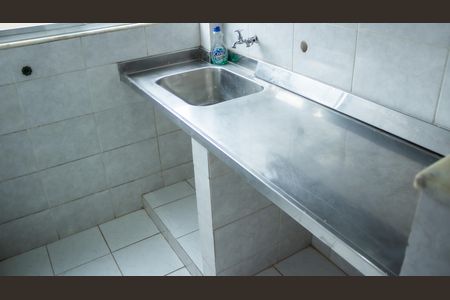 Área de serviço de apartamento para alugar com 2 quartos, 48m² em Irajá, Rio de Janeiro