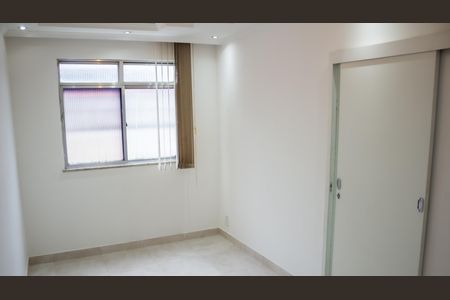 Sala de apartamento para alugar com 2 quartos, 48m² em Irajá, Rio de Janeiro
