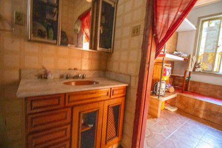 Apartamento à venda com 64m², 2 quartos e sem vagaBanheiro