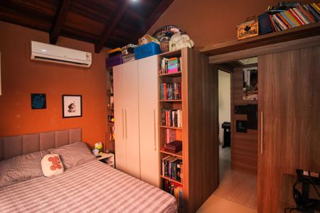 Casa de condomínio à venda com 177m², 4 quartos e 2 vagas Casa de condomínio à venda com 177m², 4 quartos e 2 vagasQuarto 3