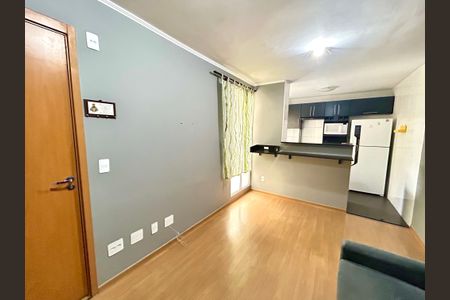 Sala de apartamento para alugar com 2 quartos, 38m² em Jardim Rosa de Franca, Guarulhos