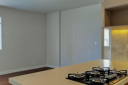 Apartamento à venda com 65m², 2 quartos e 1 vaga Apartamento à venda com 65m², 2 quartos e 1 vagaCozinha e Área de Serviço