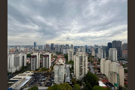 Studio à venda com 27m², 0 quarto e sem vagaVista Piscina 