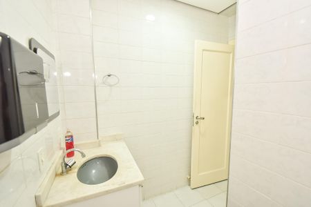Apartamento à venda com 101m², 3 quartos e sem vaga Apartamento à venda com 101m², 3 quartos e sem vagaBanheiro