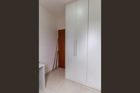 Quarto 1 de apartamento para alugar com 2 quartos, 35m² em Itaquera, São Paulo