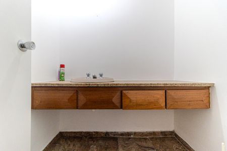 Apartamento à venda com 304m², 3 quartos e 1 vagaLavabo