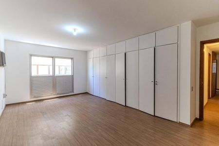 Apartamento à venda com 304m², 3 quartos e 1 vagaSuíte 1