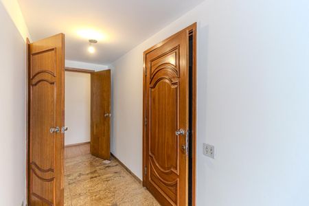 Apartamento à venda com 304m², 3 quartos e 1 vagaEntrada Social
