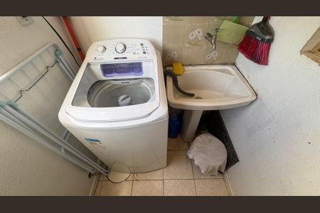 Apartamento à venda com 59m², 2 quartos e sem vaga Apartamento à venda com 59m², 2 quartos e sem vagaÁrea de Serviço