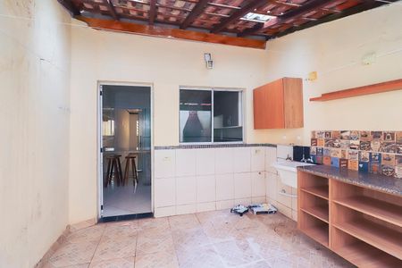 Casa para alugar com 82m², 2 quartos e 2 vagasÁrea de Serviço