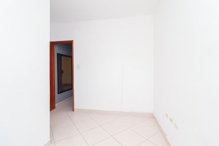 Casa para alugar com 82m², 2 quartos e 2 vagasQuarto 2
