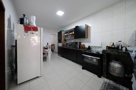 Casa à venda com 270m², 11 quartos e 4 vagasCozinha