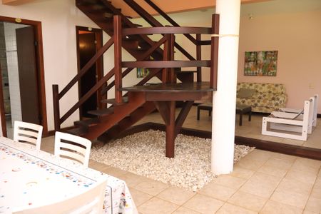 Sala de casa para alugar com 4 quartos, 250m² em Itapuã, Salvador