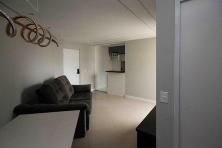 Sala de apartamento para alugar com 2 quartos, 51m² em Parque São Lourenço, São Paulo