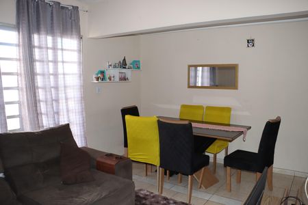 Casa para alugar com 3 quartos, 229m² em Parque Luíza, Embu das Artes