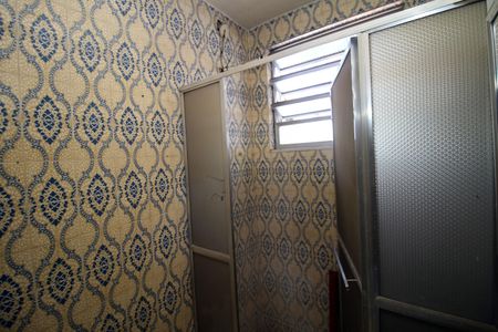 Casa à venda com 300m², 3 quartos e 8 vagasBanheiro 2