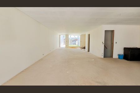 Casa à venda com 3 quartos, 168m² em Cabral, Contagem