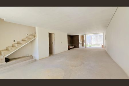 Casa à venda com 3 quartos, 168m² em Cabral, Contagem