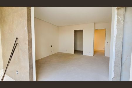 Quarto 01 de casa à venda com 3 quartos, 168m² em Cabral, Contagem