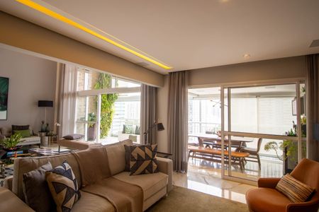 Apartamento à venda com 238m², 4 quartos e 4 vagas