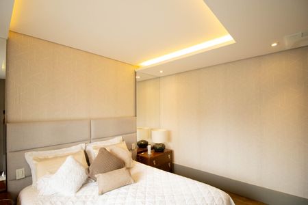 Apartamento à venda com 238m², 4 quartos e 4 vagas