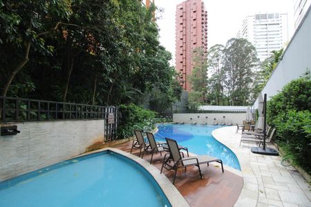 Apartamento à venda com 238m², 4 quartos e 4 vagas