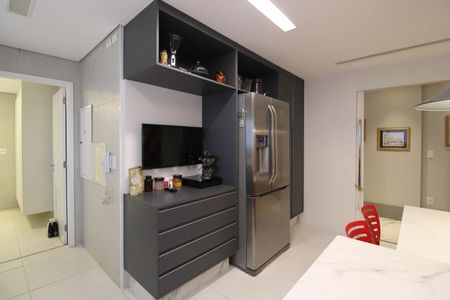 Apartamento à venda com 238m², 4 quartos e 4 vagas