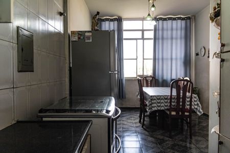 Apartamento para alugar com 172m², 3 quartos e sem vagaCozinha