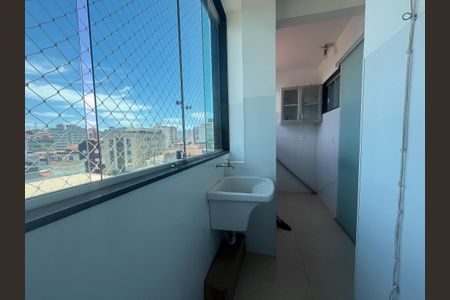 Apartamento à venda com 69m², 3 quartos e 1 vagaÁrea de Serviço