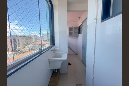Apartamento à venda com 69m², 3 quartos e 1 vagaÁrea de Serviço
