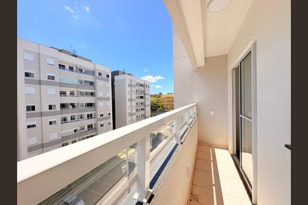 Sacada de apartamento à venda com 3 quartos, 55m² em Vila Rio Branco, Jundiaí