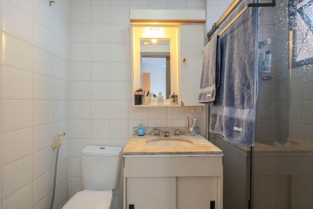 Apartamento para alugar com 55m², 2 quartos e 1 vaga Apartamento para alugar com 55m², 2 quartos e 1 vagaBanheiro da Suíte 1