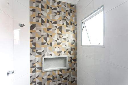 Banheiro de apartamento para alugar com 1 quarto, 35m² em Vila Granada, São Paulo