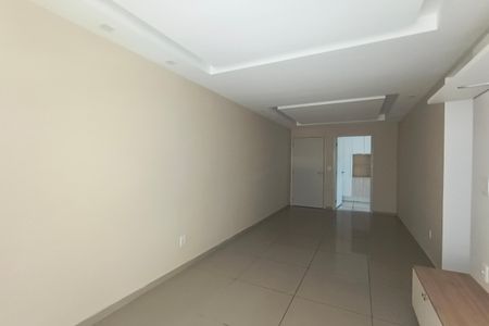 Apartamento à venda com 75m², 3 quartos e 1 vagaSala