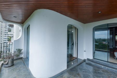 Apartamento para alugar com 280m², 4 quartos e 3 vagasSacada