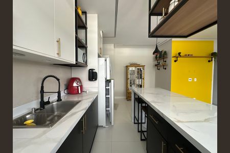 Apartamento para alugar com 61m², 2 quartos e 2 vagas Apartamento para alugar com 61m², 2 quartos e 2 vagasCozinha