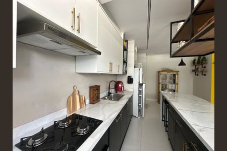 Apartamento para alugar com 61m², 2 quartos e 2 vagas Apartamento para alugar com 61m², 2 quartos e 2 vagasCozinha