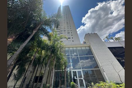 Apartamento para alugar com 61m², 2 quartos e 2 vagas Apartamento para alugar com 61m², 2 quartos e 2 vagasFachada