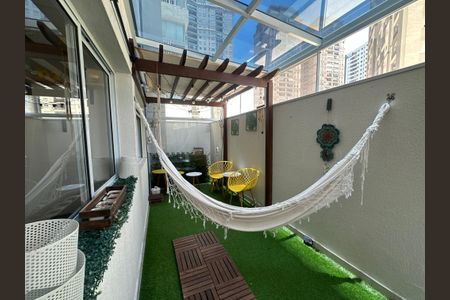 Apartamento para alugar com 61m², 2 quartos e 2 vagas Apartamento para alugar com 61m², 2 quartos e 2 vagasVaranda