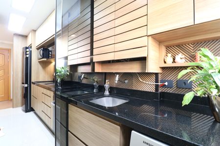 Apartamento à venda com 52m², 2 quartos e 2 vagasCozinha e Área de Serviço