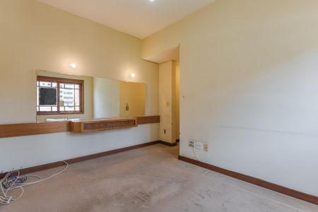 Apartamento à venda com 158m², 3 quartos e 2 vagas Apartamento à venda com 158m², 3 quartos e 2 vagasSuíte